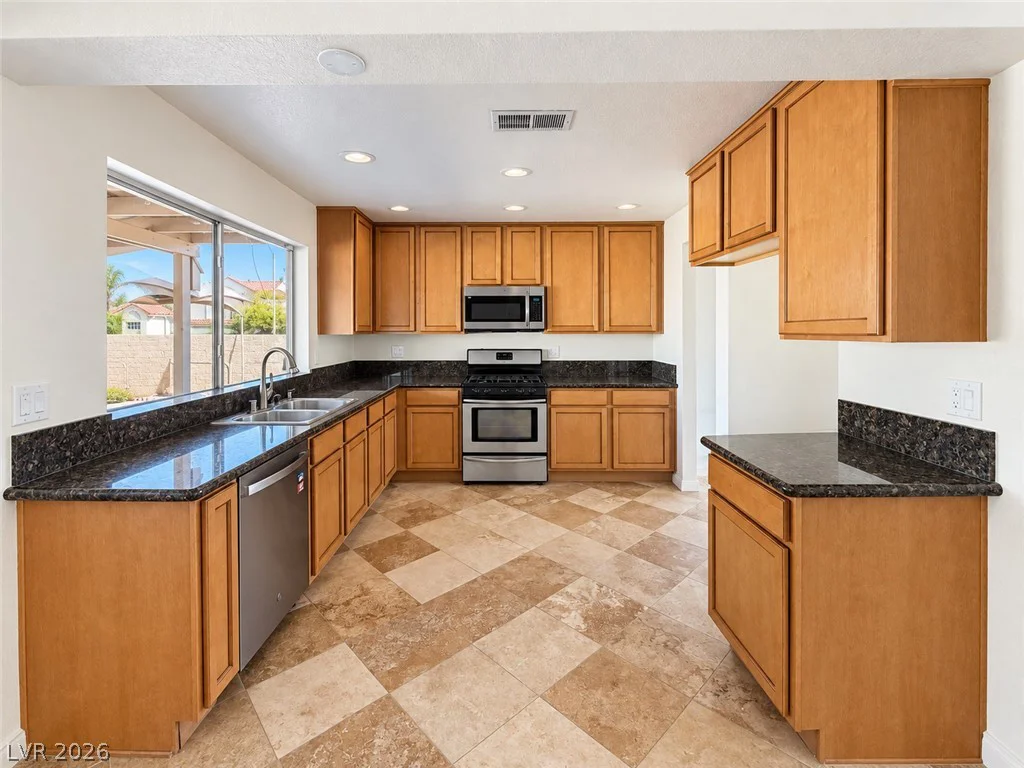 43 Bayridge, Henderson, NV 89074