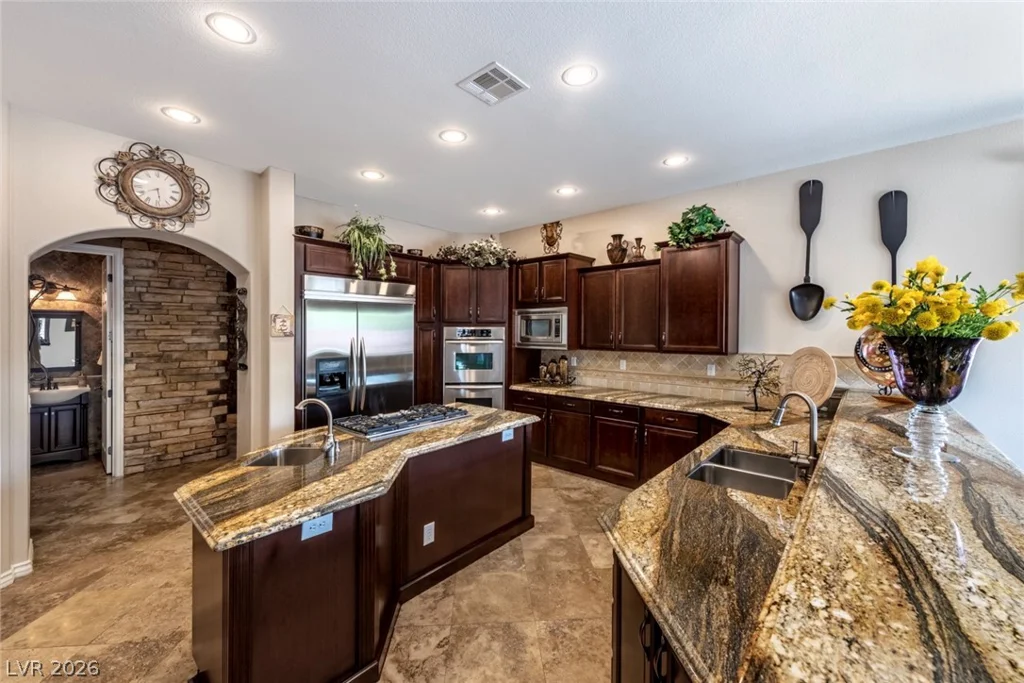 7561 Prancing Pony, Las Vegas, NV 89131