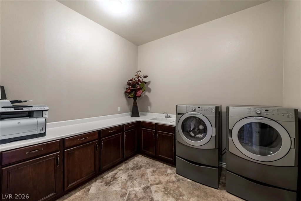 7561 Prancing Pony, Las Vegas, NV 89131