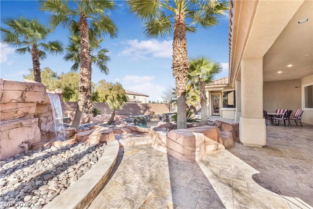 7561 Prancing Pony, Las Vegas, NV 89131