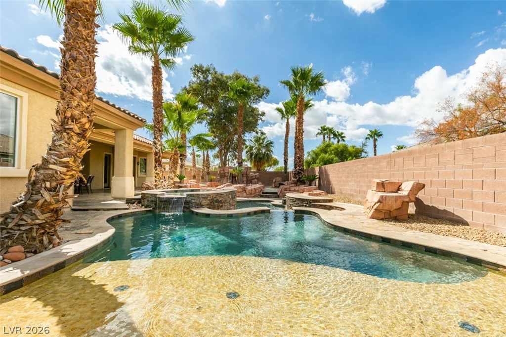 7561 Prancing Pony, Las Vegas, NV 89131