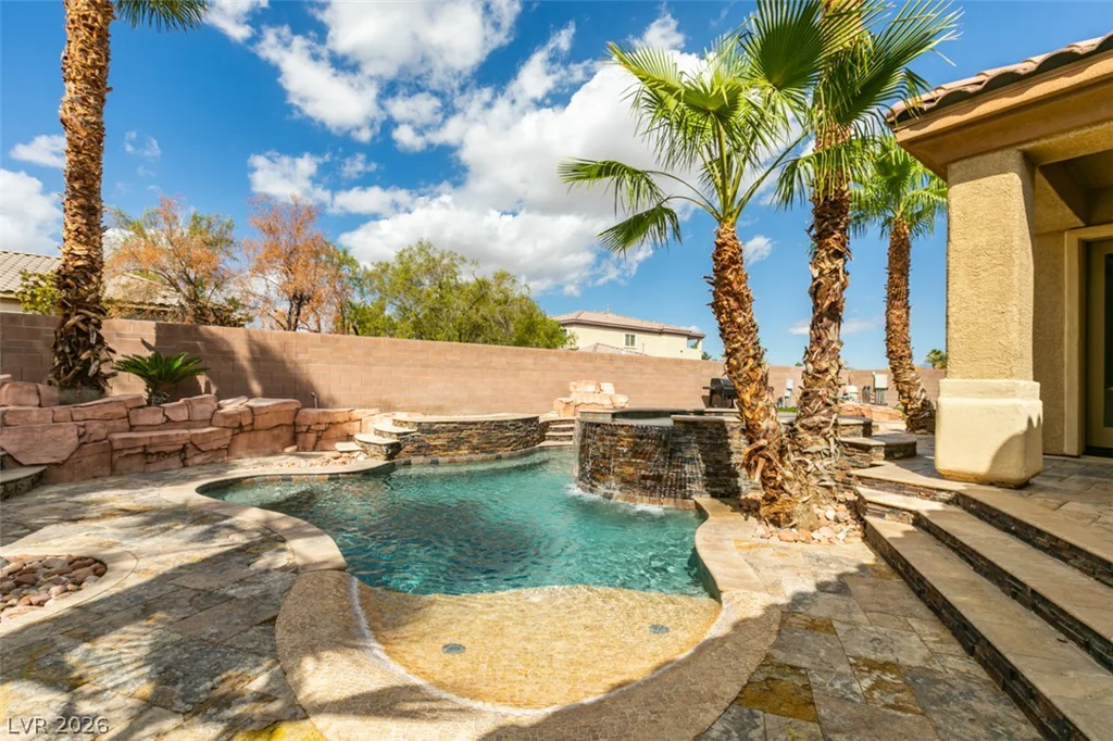 7561 Prancing Pony, Las Vegas, NV 89131
