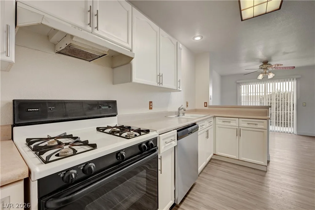 8464 Vast Horizon, Las Vegas, NV 89129