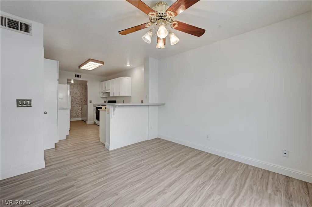 8464 Vast Horizon, Las Vegas, NV 89129