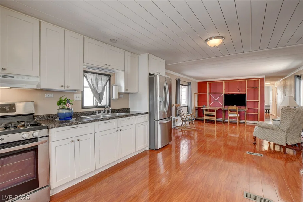 3472 Katmai, Las Vegas, NV 89122