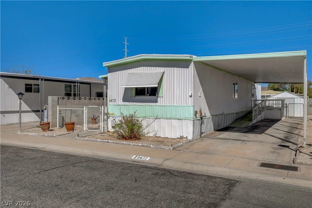3472 Katmai, Las Vegas, NV 89122