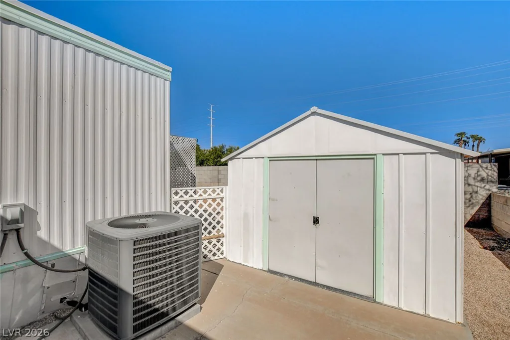 3472 Katmai, Las Vegas, NV 89122