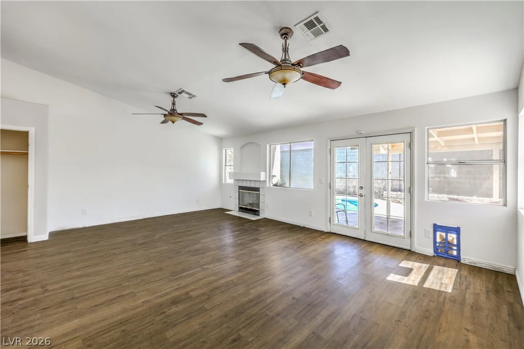 114 Vista Del Lago, Henderson, NV 89015
