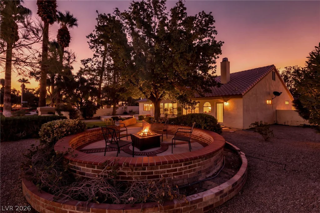 2433 Chatfield, Las Vegas, NV 89128