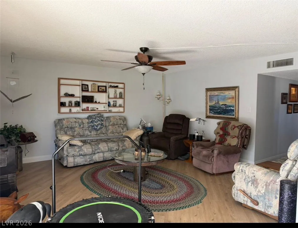 5713 Harmony, Las Vegas, NV 89107