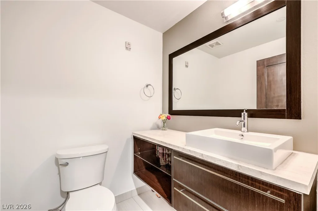 8925 Flamingo, Las Vegas, NV 89147