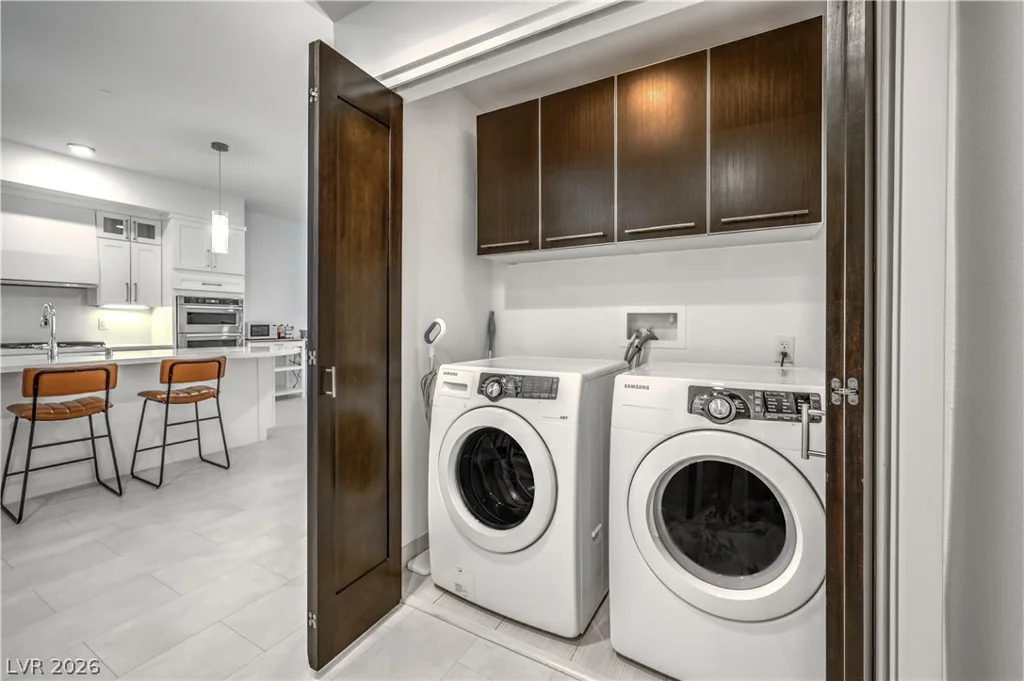 8925 Flamingo, Las Vegas, NV 89147