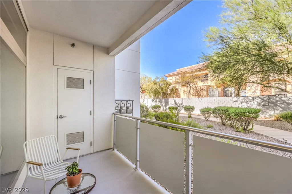 8925 Flamingo, Las Vegas, NV 89147