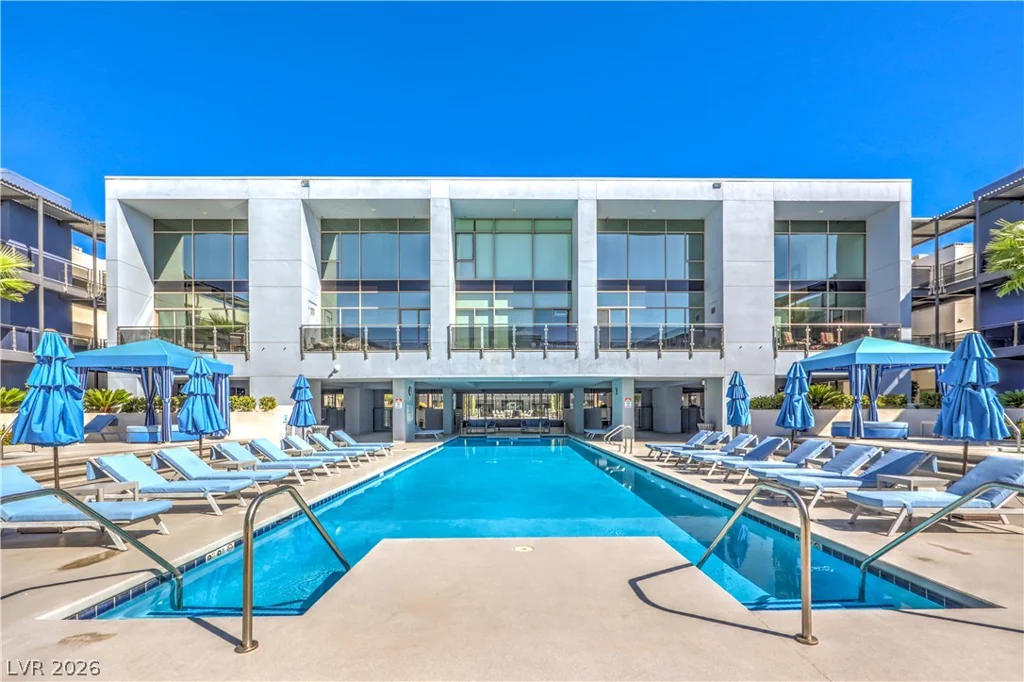8925 Flamingo, Las Vegas, NV 89147