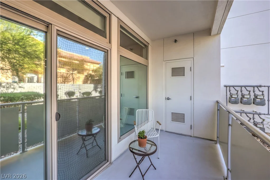 8925 Flamingo, Las Vegas, NV 89147