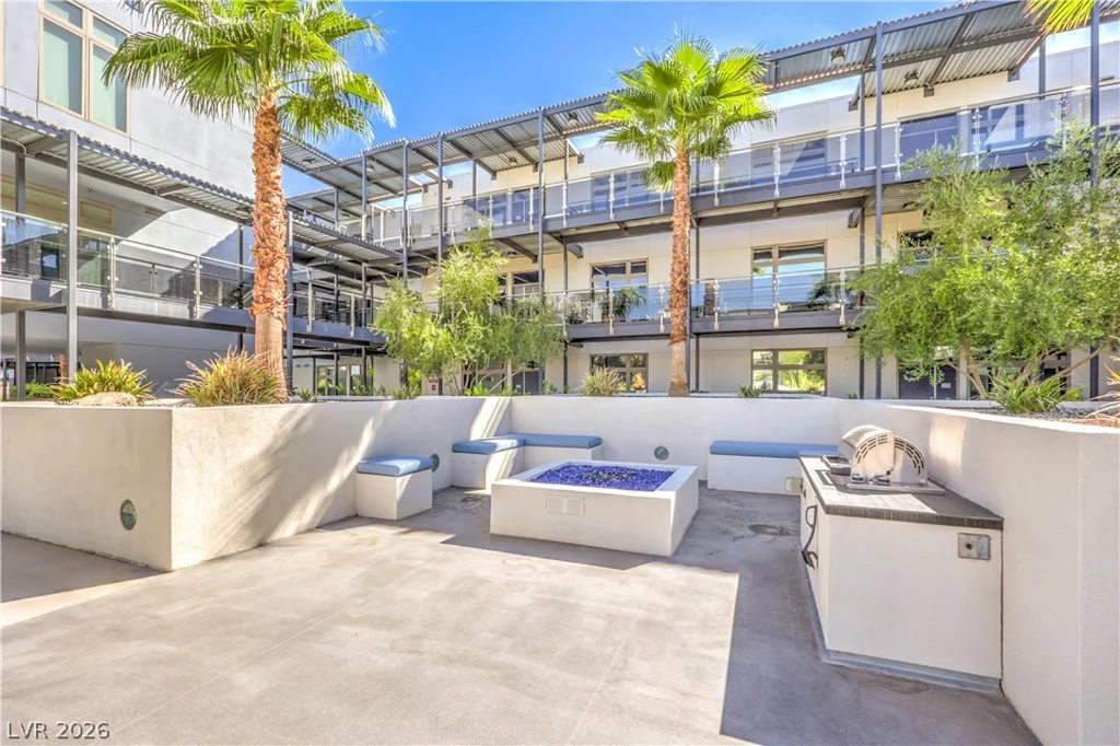 8925 Flamingo, Las Vegas, NV 89147
