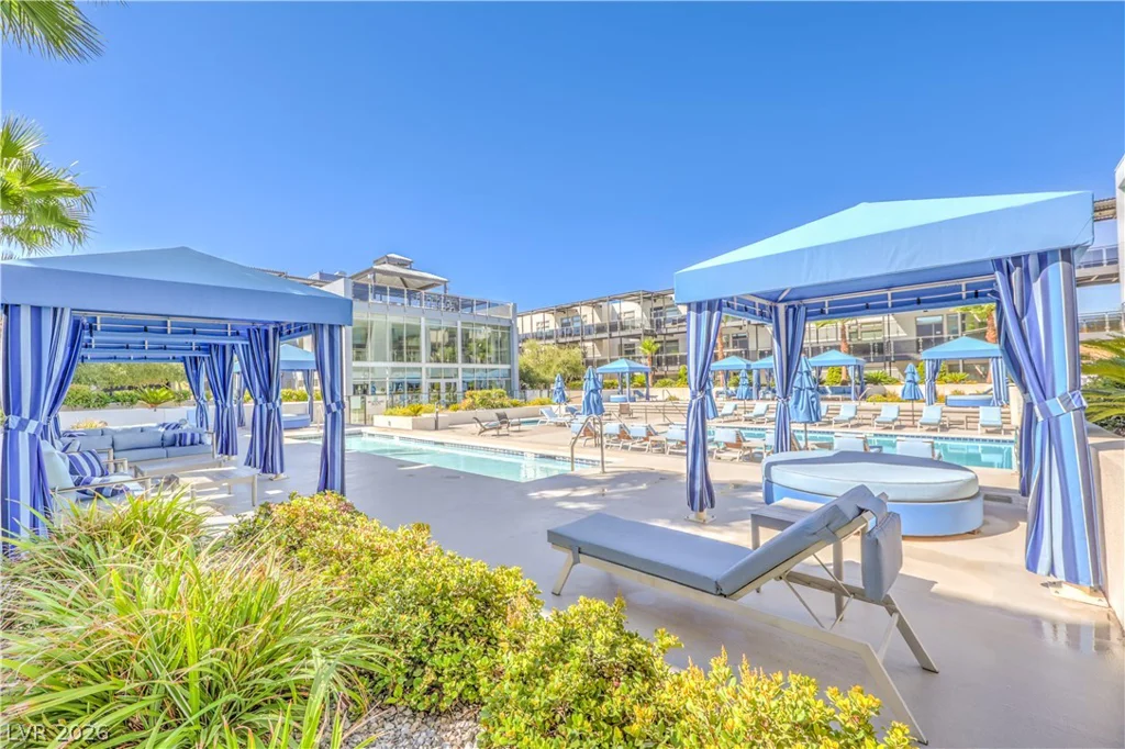 8925 Flamingo, Las Vegas, NV 89147