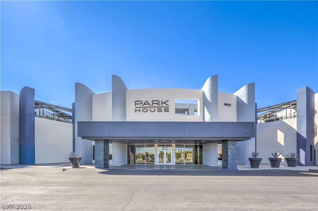 8925 Flamingo, Las Vegas, NV 89147