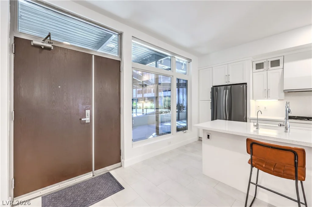 8925 Flamingo, Las Vegas, NV 89147