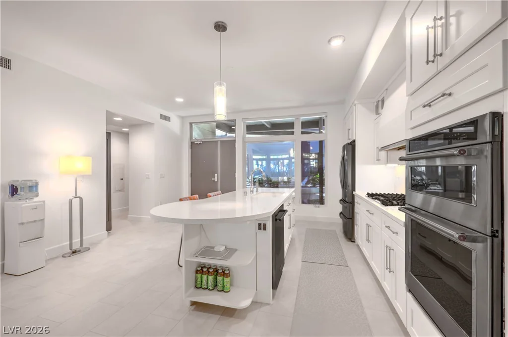 8925 Flamingo, Las Vegas, NV 89147