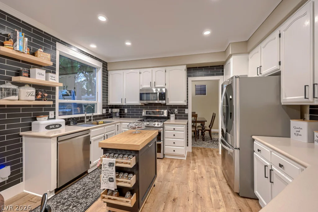 9739 Tumble Lake, Las Vegas, NV 89147