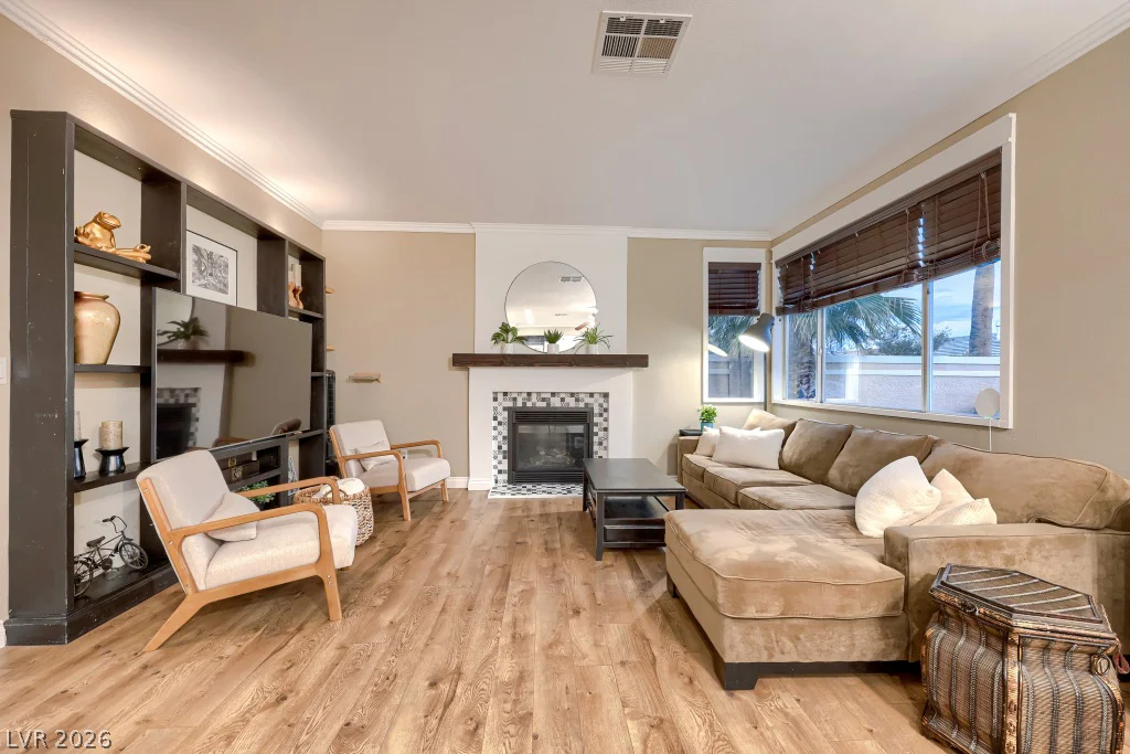 9739 Tumble Lake, Las Vegas, NV 89147