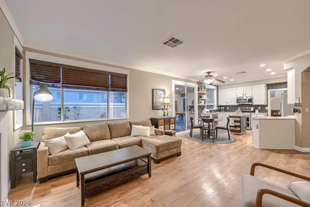 9739 Tumble Lake, Las Vegas, NV 89147