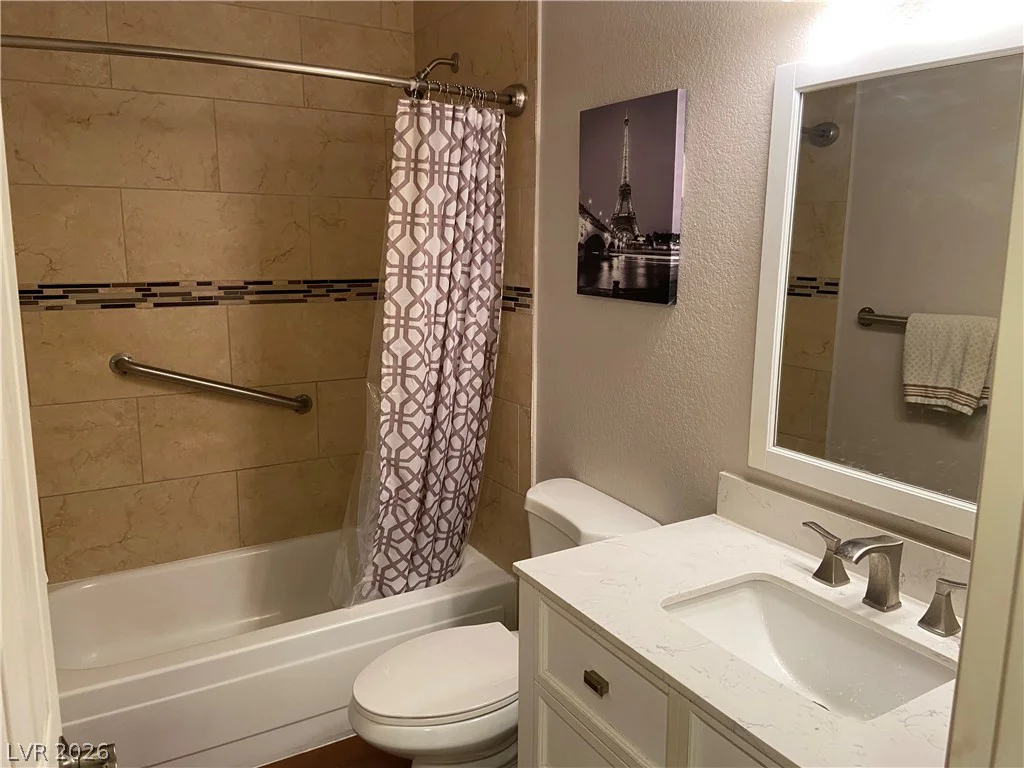 1215 Rawhide, Las Vegas, NV 89119