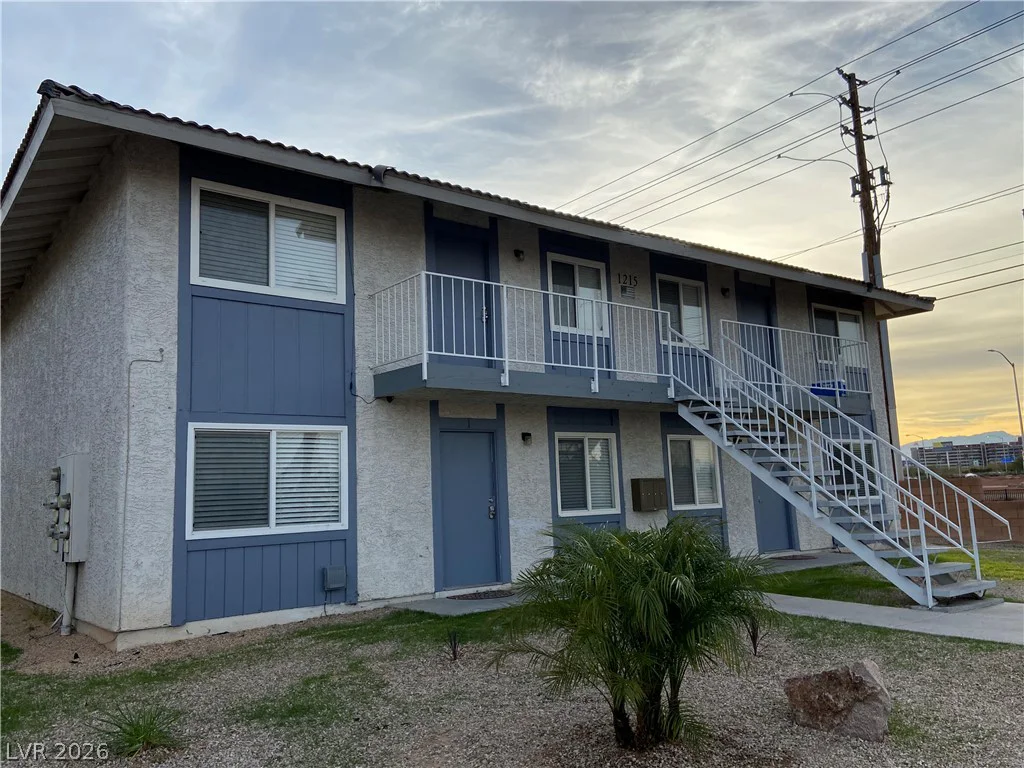 1215 Rawhide, Las Vegas, NV 89119