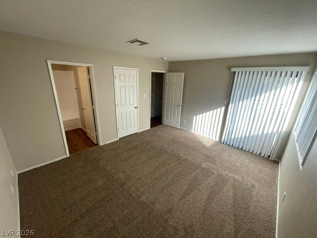 5034 Rainbow, Las Vegas, NV 89118