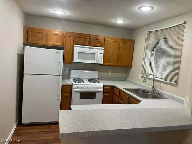 5034 Rainbow, Las Vegas, NV 89118