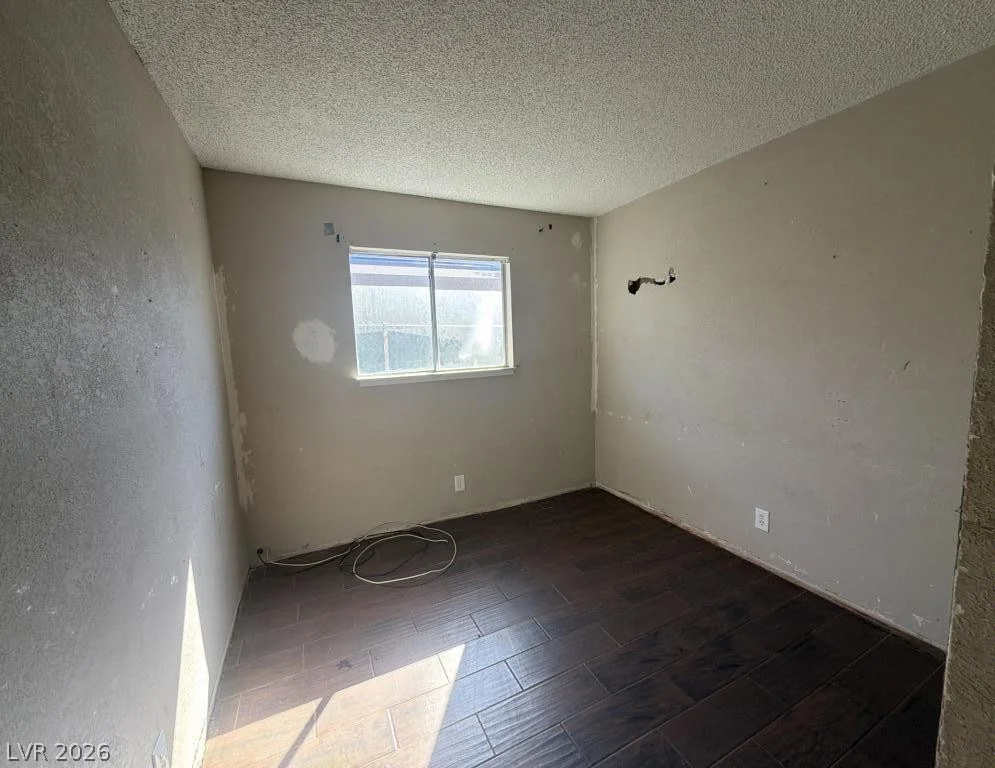 851 Carey, North Las Vegas, NV 89030