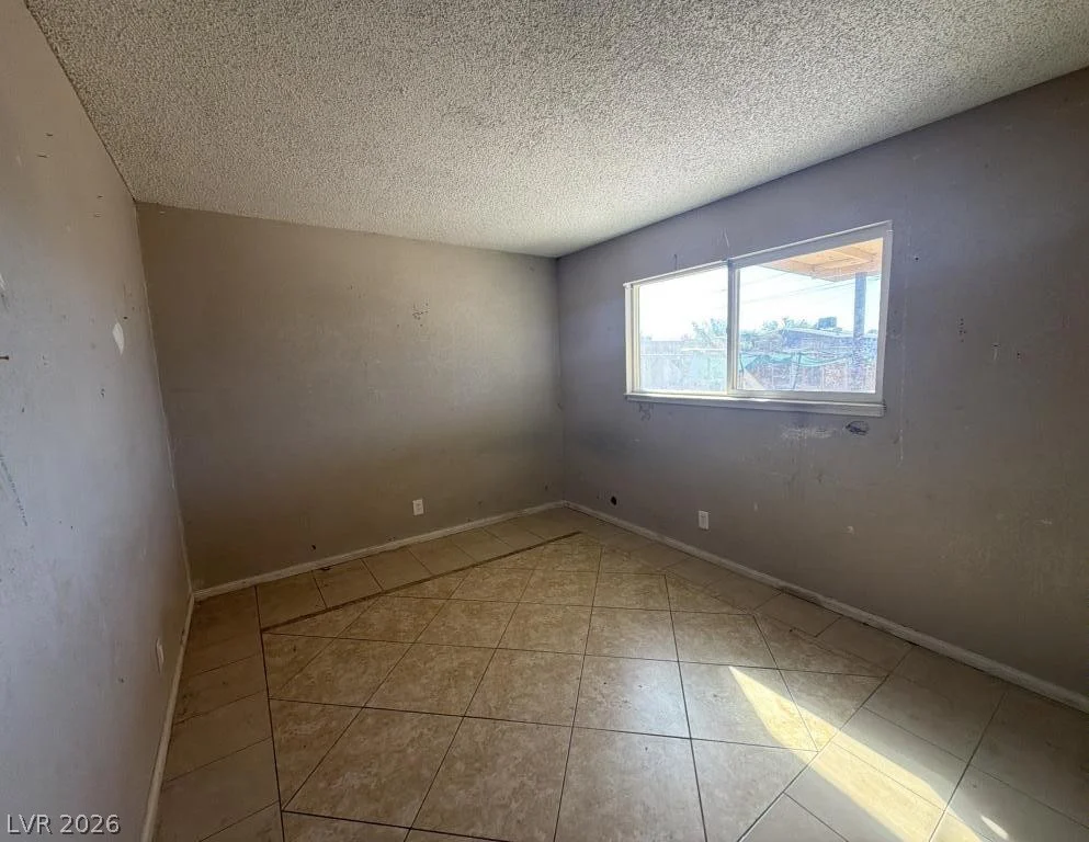 851 Carey, North Las Vegas, NV 89030