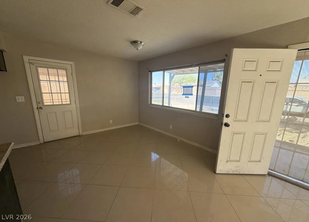 851 Carey, North Las Vegas, NV 89030