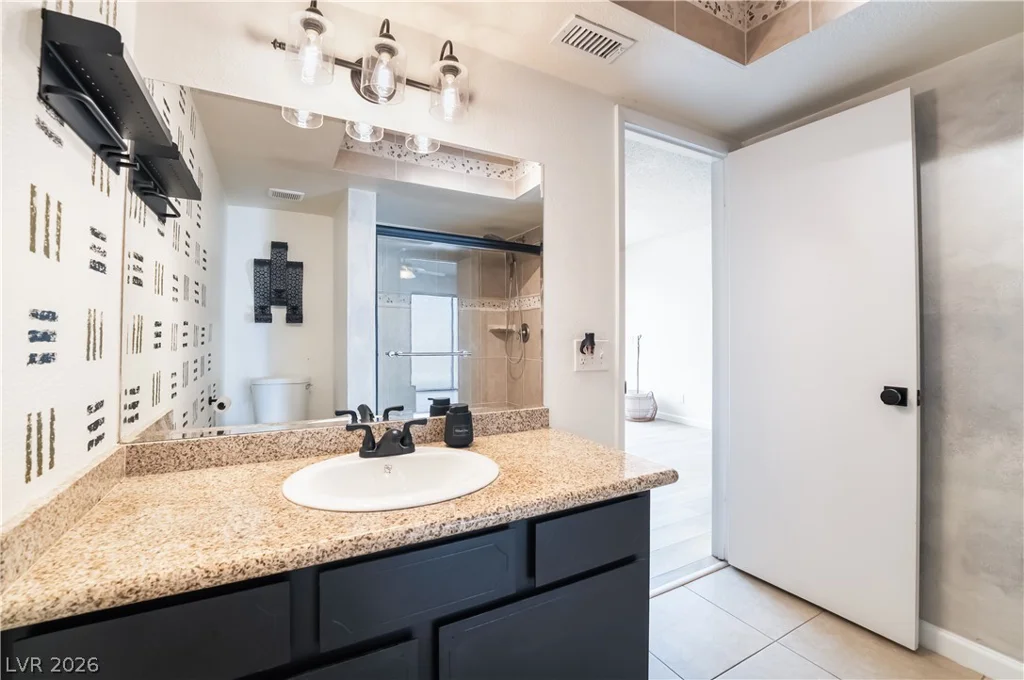 3823 Columbus, Las Vegas, NV 89121