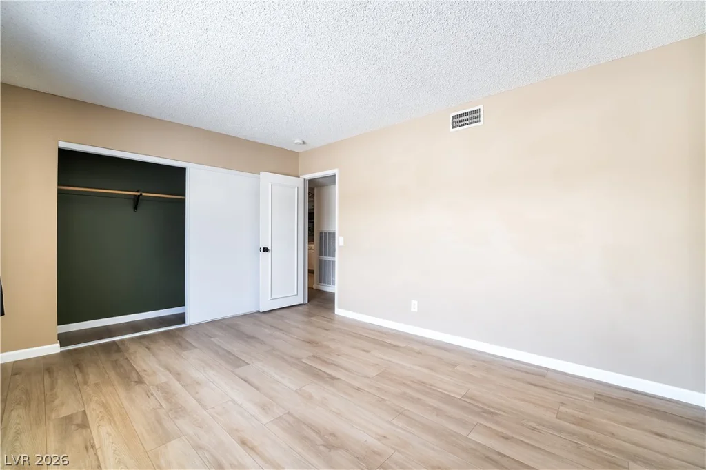 3823 Columbus, Las Vegas, NV 89121