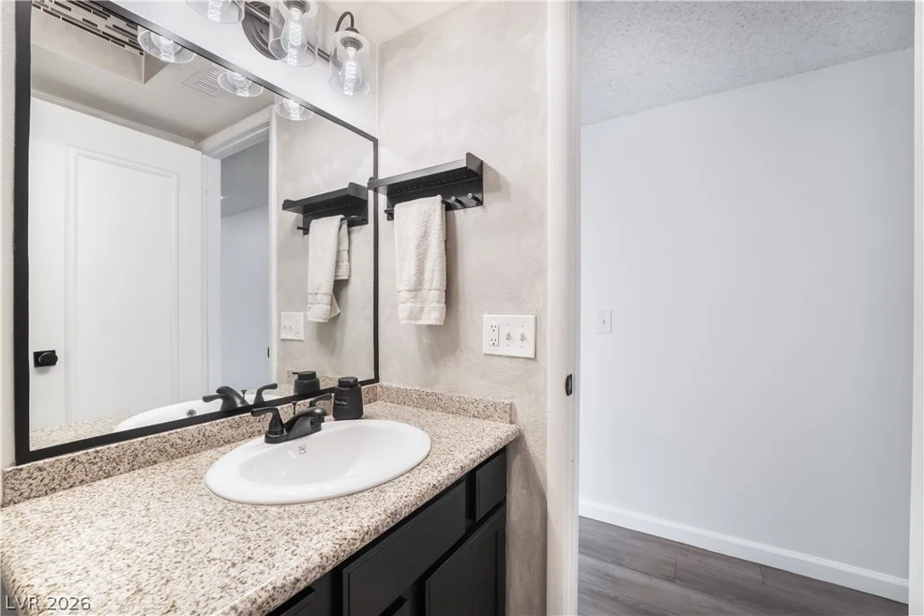 3823 Columbus, Las Vegas, NV 89121