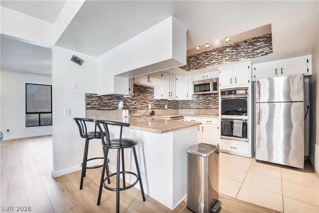 3823 Columbus, Las Vegas, NV 89121