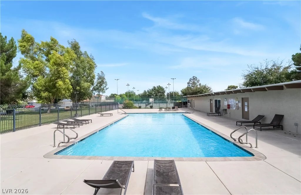 3823 Columbus, Las Vegas, NV 89121