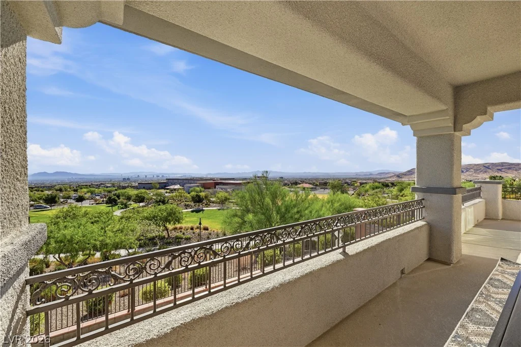 216 Highspring, Las Vegas, NV 89138