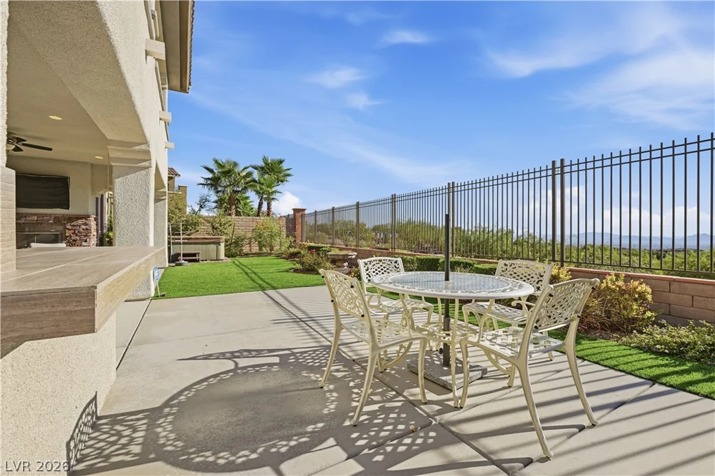 216 Highspring, Las Vegas, NV 89138