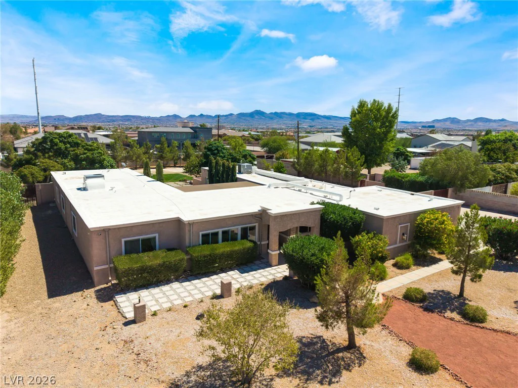 9120 Mohawk, Las Vegas, NV 89139