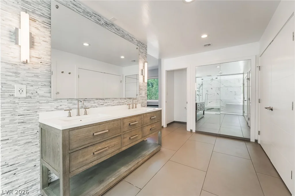 9120 Mohawk, Las Vegas, NV 89139