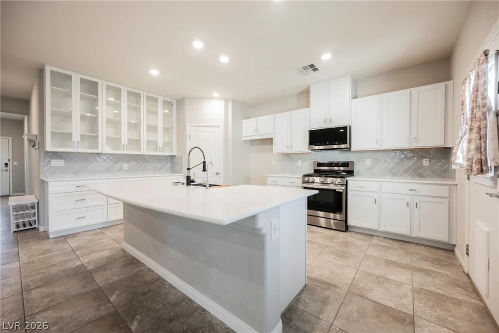 4321 Meline, North Las Vegas, NV 89084