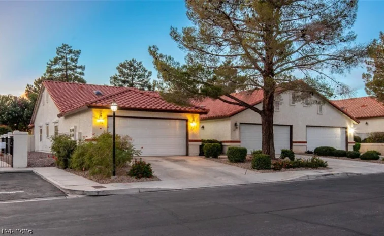 2635 Magic Moon, Las Vegas, NV 89146