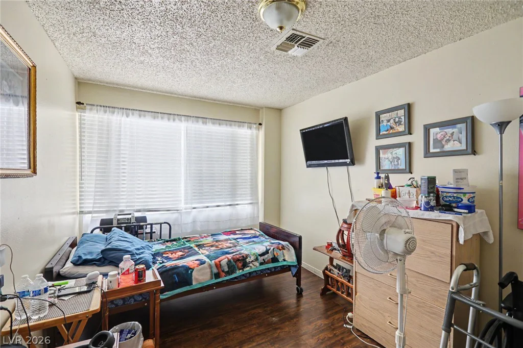 1905 17th, Las Vegas, NV 89104