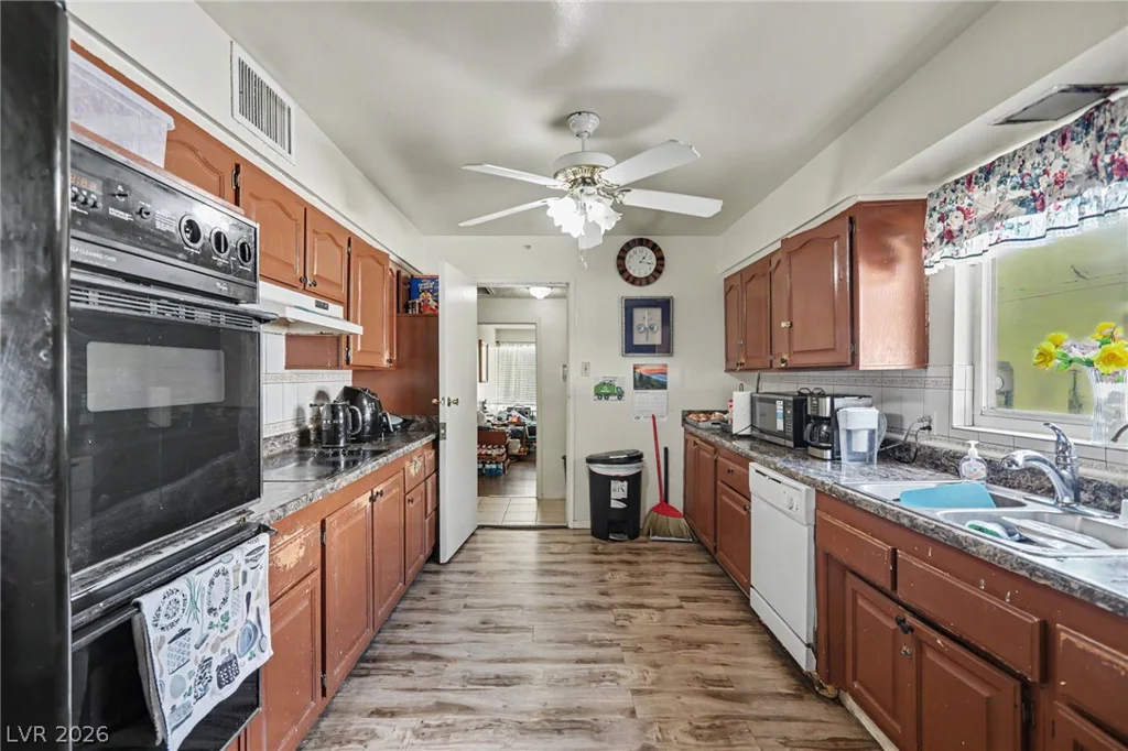 1905 17th, Las Vegas, NV 89104