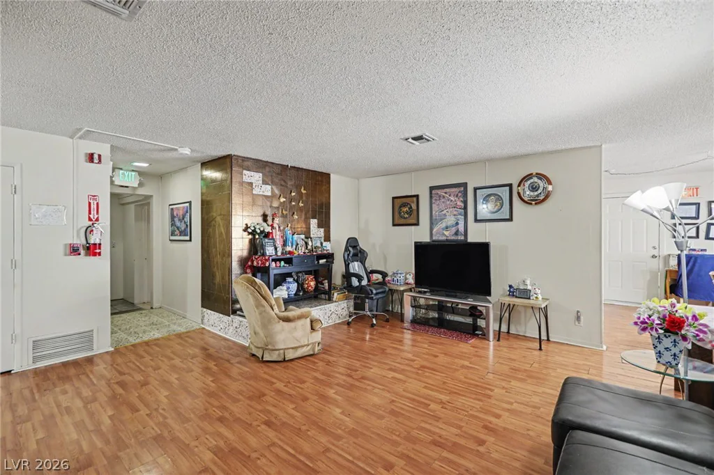 1905 17th, Las Vegas, NV 89104