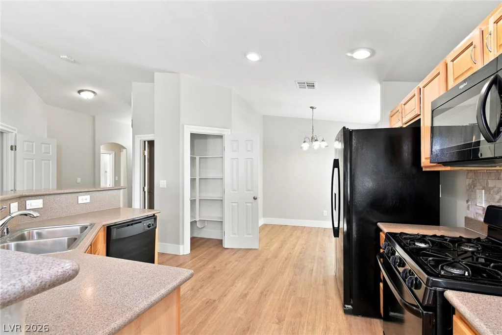 6059 Camden Cove, North Las Vegas, NV 89081