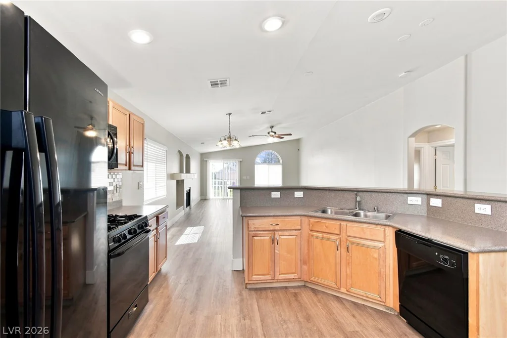 6059 Camden Cove, North Las Vegas, NV 89081